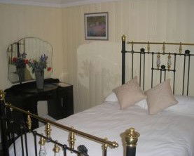 Courthouse Cottage B And B - Surfers Paradise Gold Coast 2