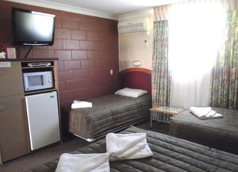 Clansman Motel - Surfers Paradise Gold Coast 1
