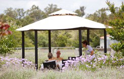 Camelot Retreat - Surfers Paradise Gold Coast 2