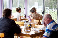 Camelot Retreat - Surfers Paradise Gold Coast 3