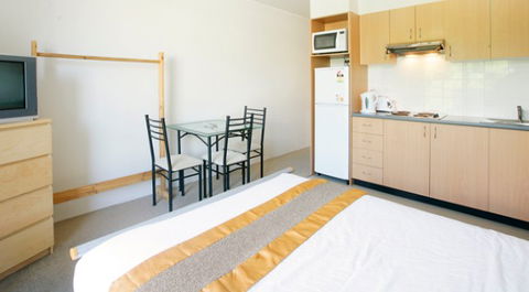 130 Carillon Avenue - Surfers Paradise Gold Coast 4