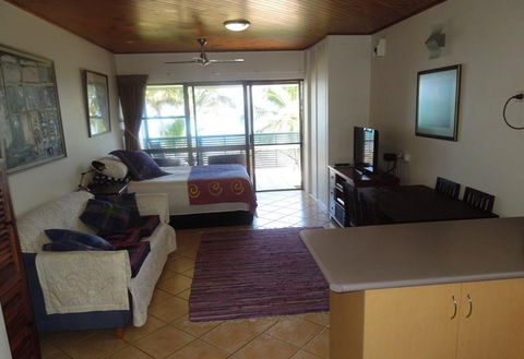 Mackay Beach Accommodation - Surfers Paradise Gold Coast 0
