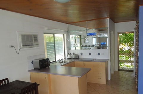 Mackay Beach Accommodation - Surfers Paradise Gold Coast 2