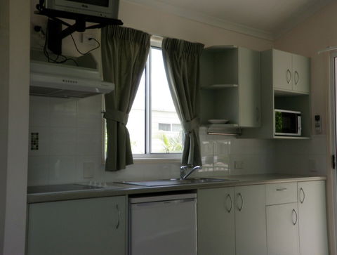 Emerald Cabin And Caravan Village - Surfers Paradise Gold Coast 4