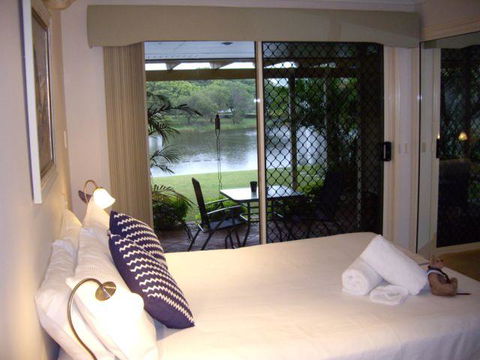 Alexander Lakeside Bed And Breakfast - Surfers Paradise Gold Coast 2