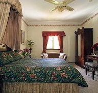 Holberry House - Surfers Paradise Gold Coast