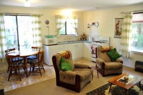 Uhuru Chalets - Surfers Paradise Gold Coast 1