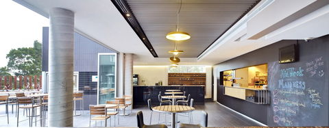Atura Dandenong - Surfers Paradise Gold Coast 4