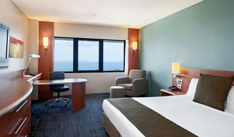 Hilton Darwin - Surfers Paradise Gold Coast 1