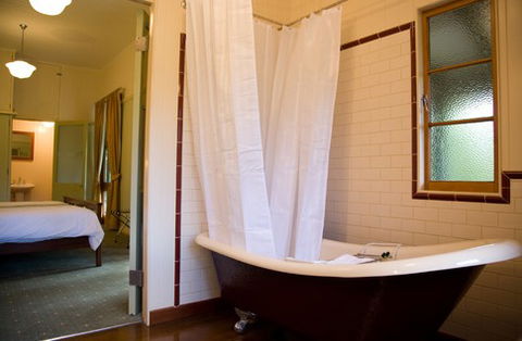 Coolabine Ridge Eco Sanctuary - Surfers Paradise Gold Coast 3