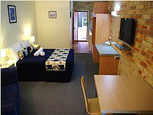 Emeraldene Inn & Eco-Lodge - Surfers Paradise Gold Coast 4