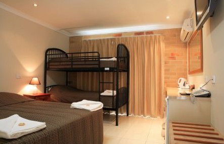 Emerald Central Palms Motel - Surfers Paradise Gold Coast 0
