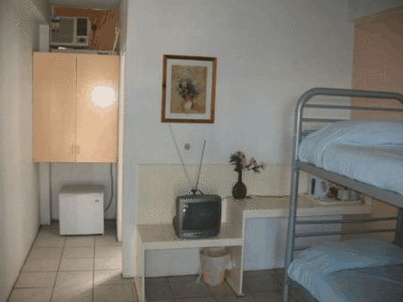 Globetrotters Budget Accommodation - Surfers Paradise Gold Coast 2