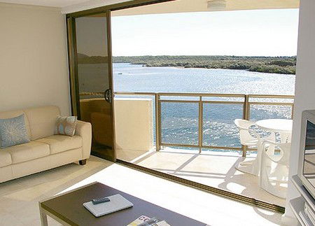 Trafalgar Towers - Surfers Paradise Gold Coast 2