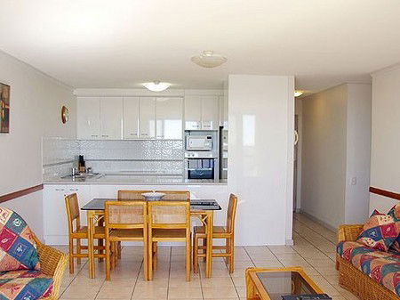Trafalgar Towers - Surfers Paradise Gold Coast 3