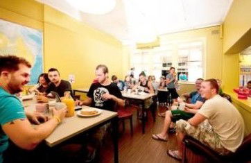 Maze Backpackers And Cb Hotel - Surfers Paradise Gold Coast 2