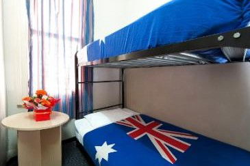 Maze Backpackers And Cb Hotel - Surfers Paradise Gold Coast 3