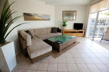 Beaches At Port Douglas - Surfers Paradise Gold Coast 2