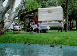 Swan Hill Riverside Caravan Park - Surfers Paradise Gold Coast 1