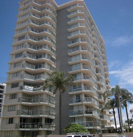 Pacific Regis Beachfront Apartments - Surfers Paradise Gold Coast 1