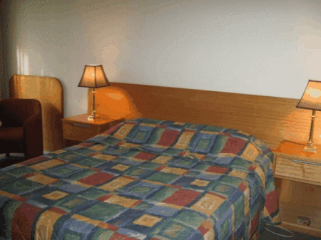 Econo Lodge Hacienda Motel - Surfers Paradise Gold Coast 4