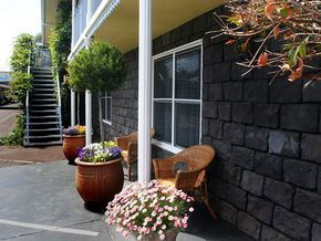 Central Motel Port Fairy - Surfers Paradise Gold Coast 2