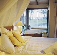 Lake Weyba Cottages - Surfers Paradise Gold Coast