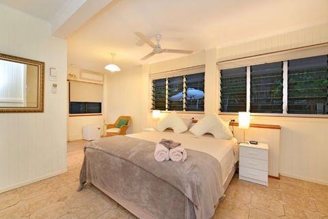 Lilybank - Surfers Paradise Gold Coast 4