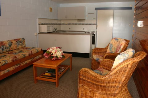 Sky View Coastal Luxury Units - Surfers Paradise Gold Coast 3