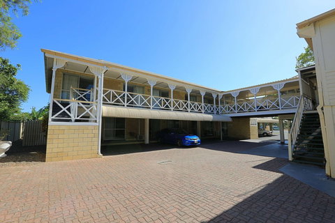 Alexandra Park Motor Inn - Surfers Paradise Gold Coast 1