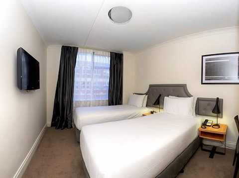 Pensione Hotel Perth - Surfers Paradise Gold Coast 2