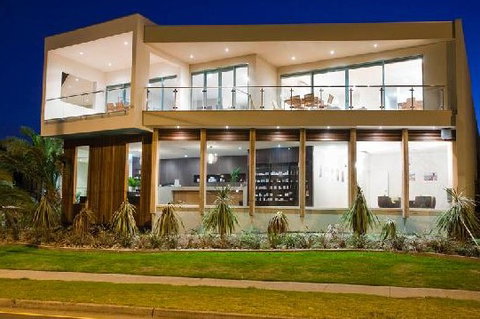 Surfcoast Spa Resort - Surfers Paradise Gold Coast 1