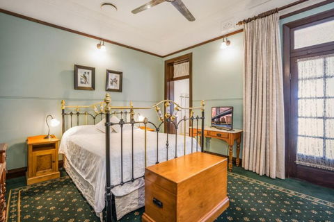 Ballina Manor Boutique Hotel  - Surfers Paradise Gold Coast 2
