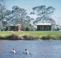 Compass Country Cabins - Surfers Paradise Gold Coast