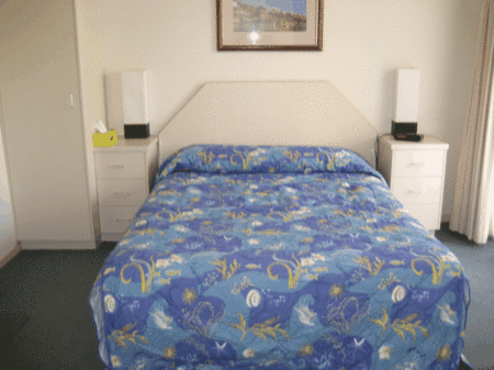 St Lucia Gardens - Surfers Paradise Gold Coast 3