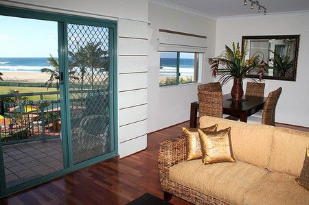 Currumbin Sands On The Beach - Surfers Paradise Gold Coast 0