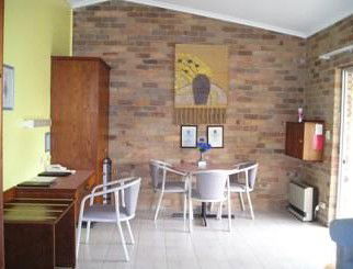 Rest Point Motel - Surfers Paradise Gold Coast 1