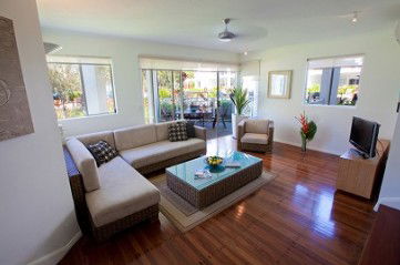 Port Douglas Beachfront Terraces - Surfers Paradise Gold Coast 4