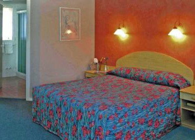 Forster Palms Motel - Surfers Paradise Gold Coast 3