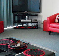 Sandy Shores On Golden Beach - Surfers Paradise Gold Coast