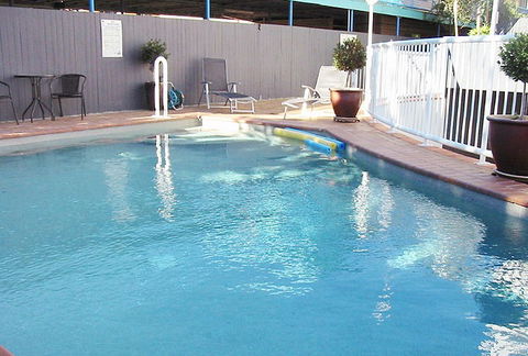 Sandy Shores On Golden Beach - Surfers Paradise Gold Coast 2