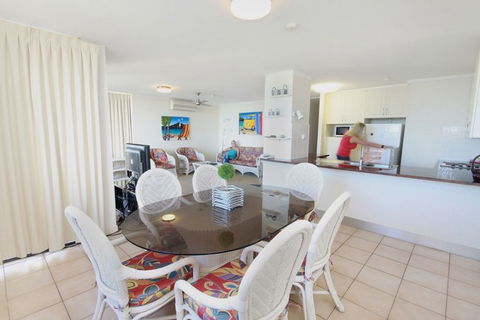 Windward Apartments - Surfers Paradise Gold Coast 2
