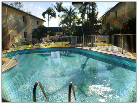 Emerald Meteor Motel - Surfers Paradise Gold Coast 3
