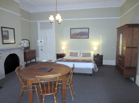 Moore Park Inn - Surfers Paradise Gold Coast 1