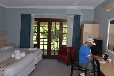 Poplars Inn - Surfers Paradise Gold Coast 0