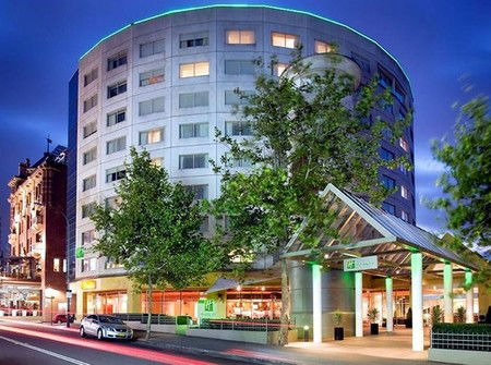 Holiday Inn Potts Point - Surfers Paradise Gold Coast 2