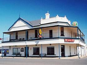Seabreeze Hotel - Surfers Paradise Gold Coast 0