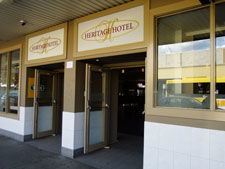 Heritage Hotel Penrith - Surfers Paradise Gold Coast 0