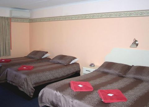 Roundhouse Motel - Surfers Paradise Gold Coast 3