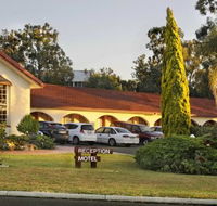 McNevins Warwick Motel amp Gunyah Restaurant - Surfers Paradise Gold Coast